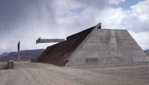 I grandi musei degli Stati Uniti insieme per proteggere la Land Art. E impedire che la “City” di Michael Heizer diventi un campo di pozzi di petrolio
